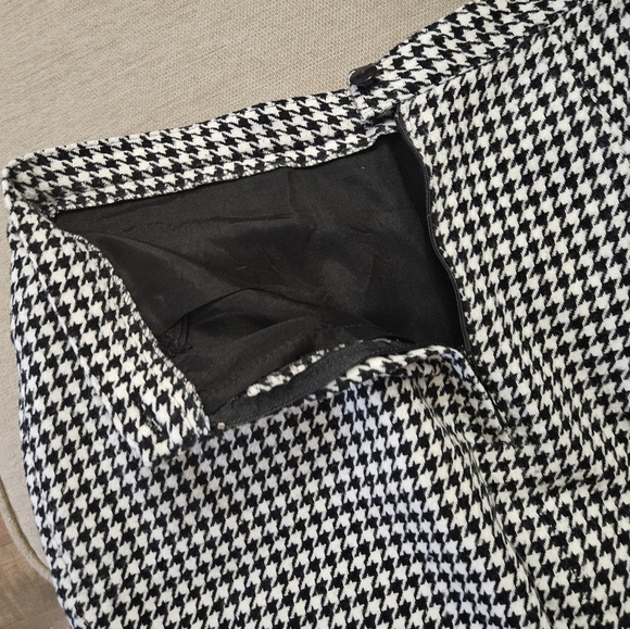 Vintage houndstooth black white wool pencil skirt - Picture 7 of 14